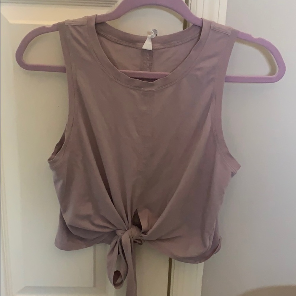 Lululemon crop top